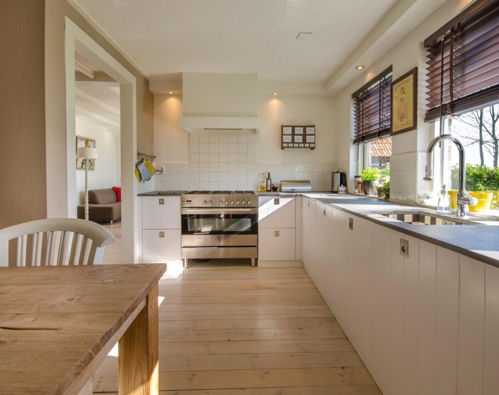 Our team delivers comprehensive deep cleaning near me in Rollingwood, TX, removing layers of dirt and dust